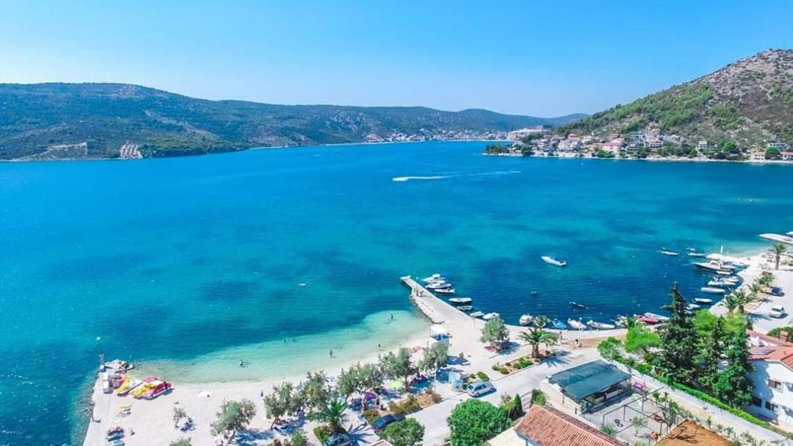 Apartment Mali Lovre *