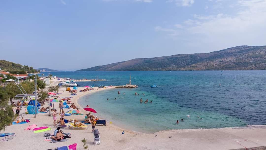 Apartment Mali Lovre *
