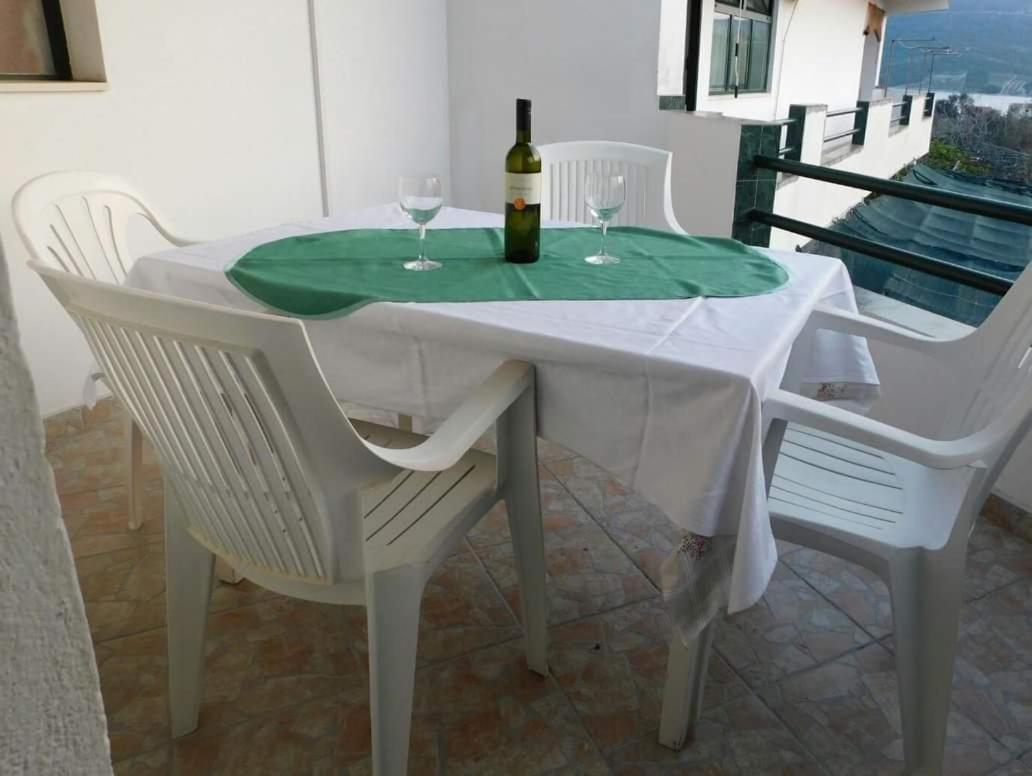 Apartment Mali Lovre *