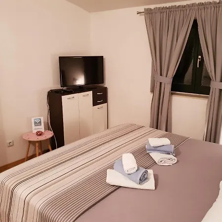 Mali Lovre Apartment Poljica  Room photo